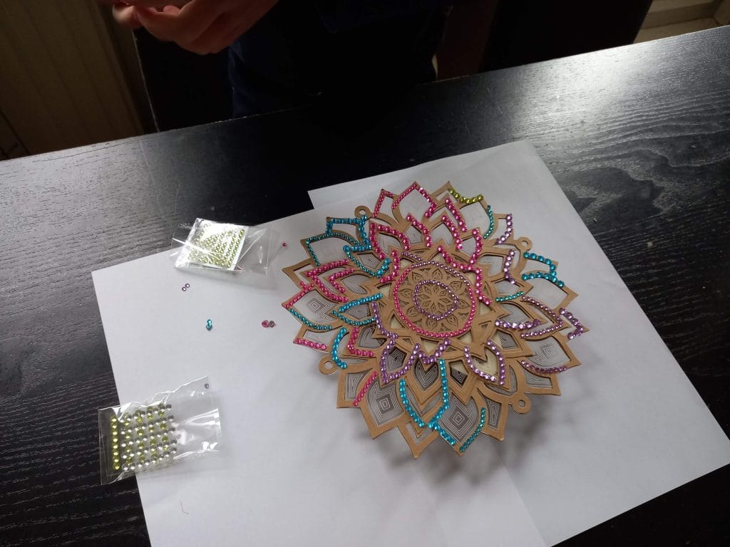 Mandala wandlamp maken, review - Knutselpakket voor kinderen